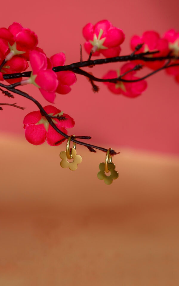 hua earrings water resistant stainless steel flower earrings jewellery minimalist malaysia